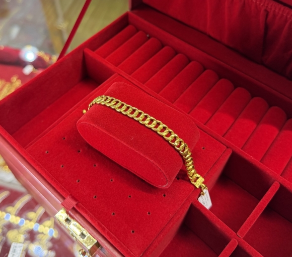 Lắc Khoen Lật - 2 Chỉ 