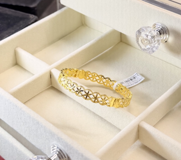 Vòng Móc Máy Hoạ Tiết Hoa 