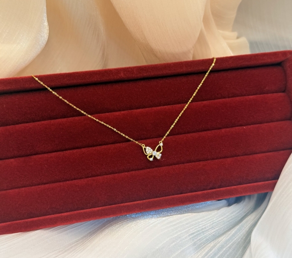 Dây chuyền bướm