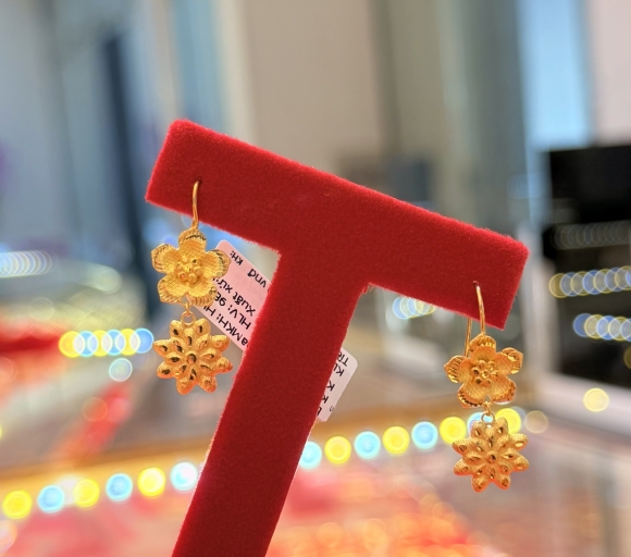 Bông Tai Hoa Mai Tòn Ten 