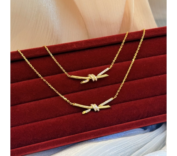 Dây kiểu chéo đính tấm 