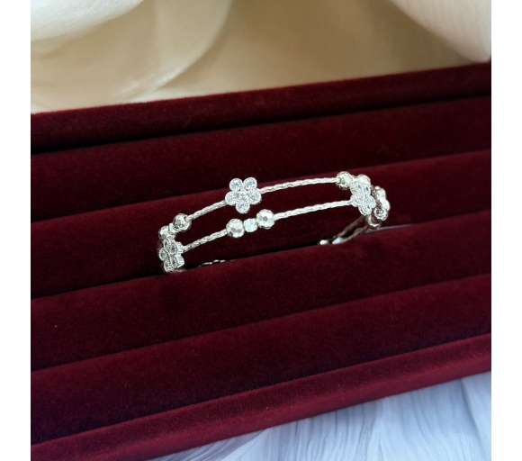 Vòng kiểu hoa móc máy 