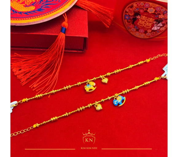 Lắc charm ngựa vàng